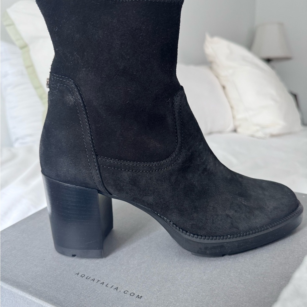 Aquatalia Brand new waterproof boots - never worn - size 8.5 - so comfortable